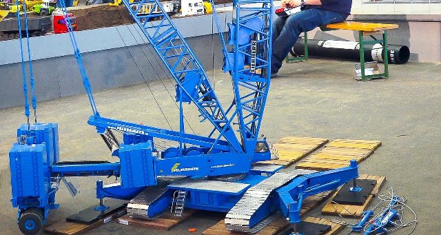 liebherr lr 13000 diecast model
