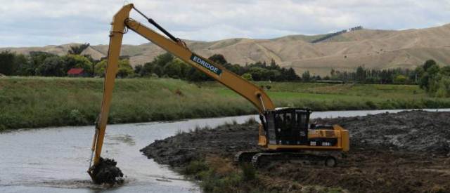 Amphibious Excavator