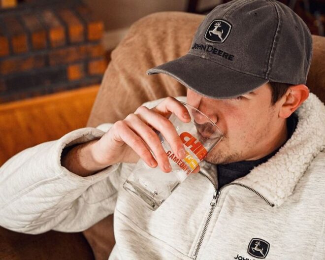 John Deere FITTED Hat fitted vs adjustable  How to wear a fitted hat?